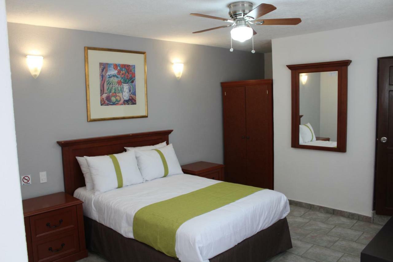 Suites Bajio León de los Aldamas Extérieur photo